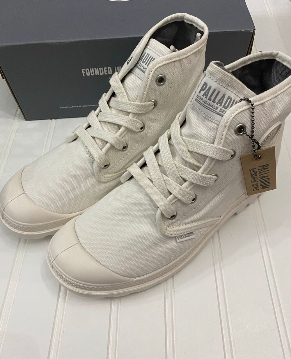 Palladium Pampa Hi Top Womens Star White Sneakers Shoes Sz 8.5